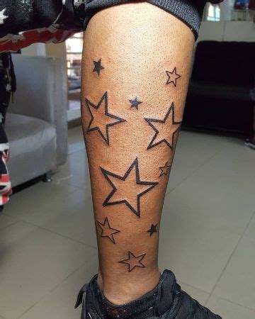 Precisos tatuajes de estrellas en la pierna a 5 tamaños